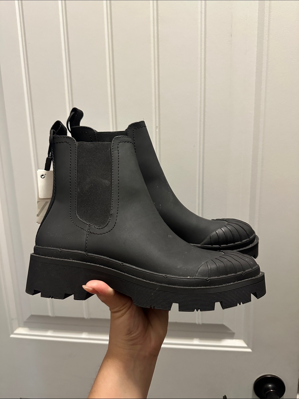 Zara Black Chunky Chelsea Boots